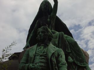 Tura od Prešernovega spomenika do Tromostovja