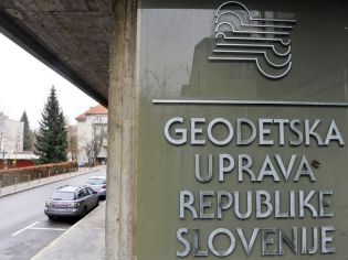 SPET BOM SLUŽU Z NEPREMIČNINAMI