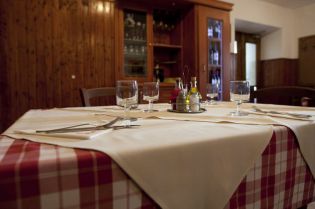 IŠČEM ŠEFA GOSTILNE