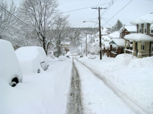 SNEG PADA, IGLU SI NAREDTE
